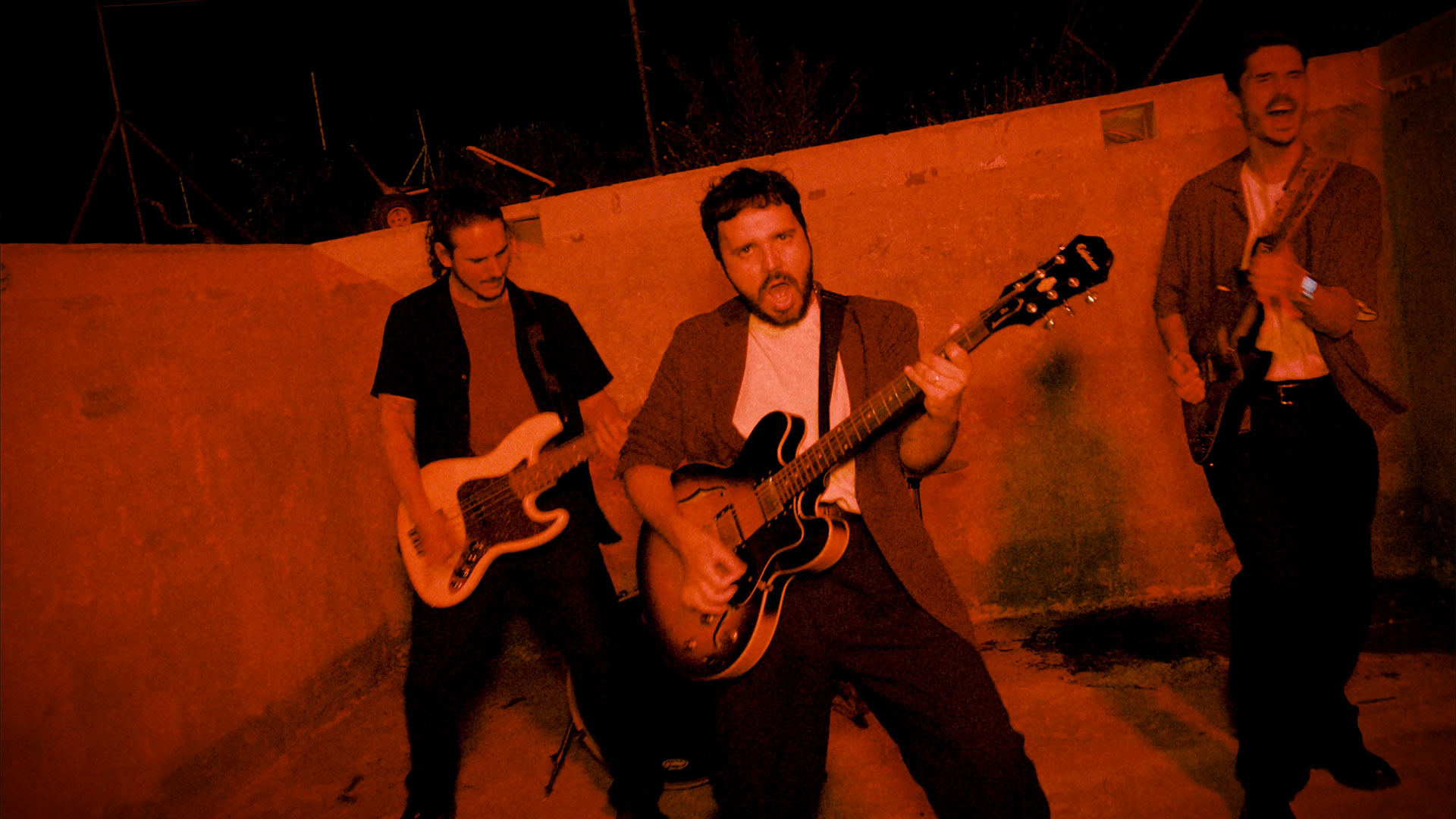 ADIÓS NOVIEMBRE – ADIÓS NOVIEMBRE (2025) — videoclip de Juan Alcaraz